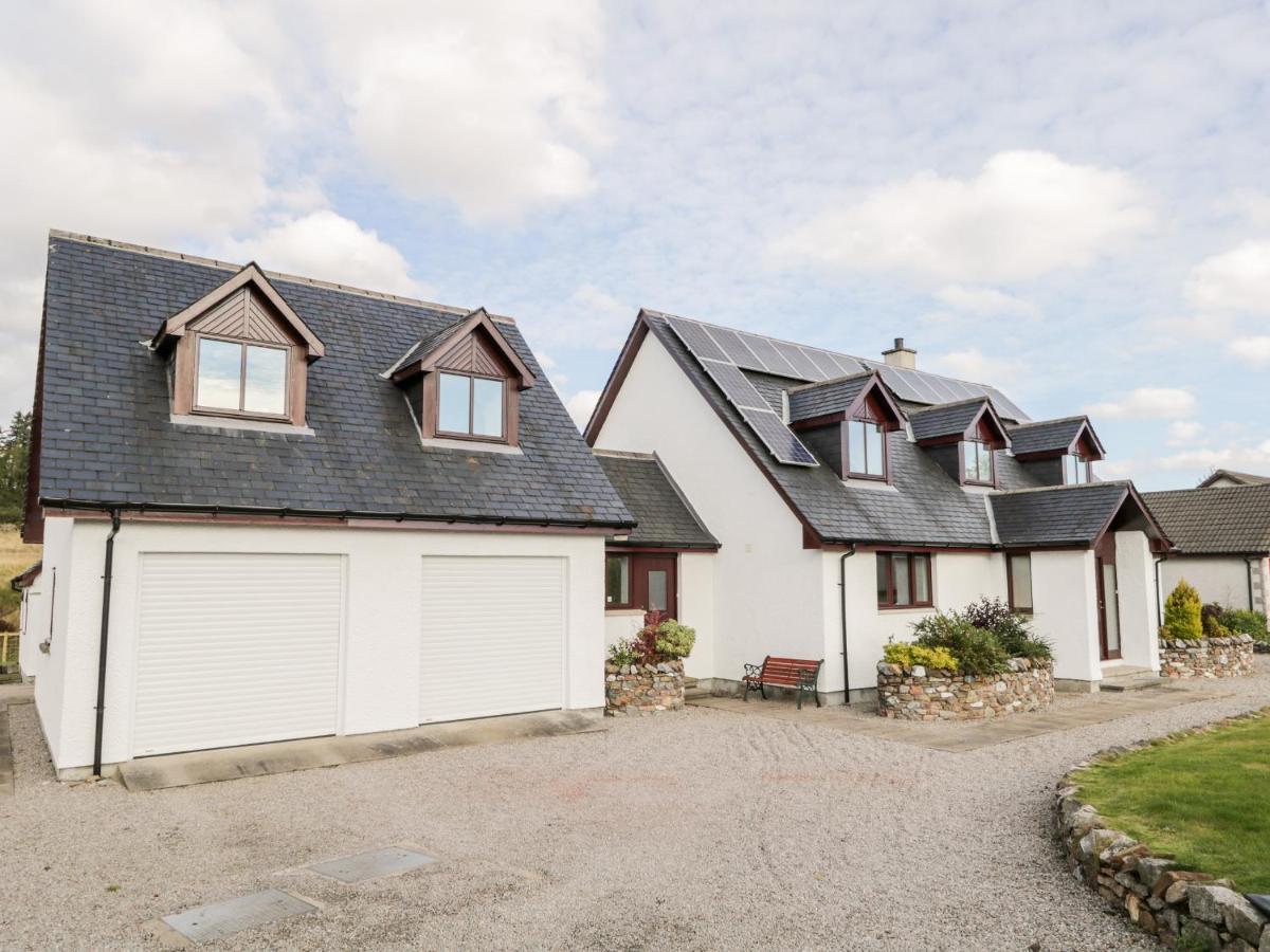 Burnside Villa Lairg Exterior photo